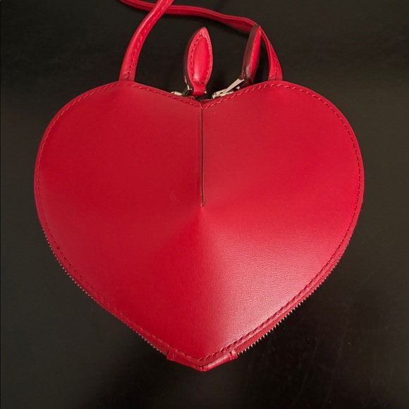Alaia Le Coeur (Heart) Small Red Leather Calfskin Bag, RARE IN THIS COLOR & SIZE - Picture 4 of 17